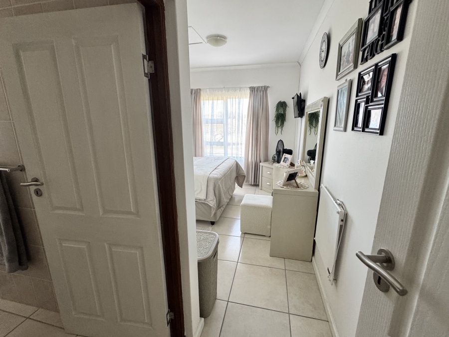 2 Bedroom Property for Sale in Hartenbos Central Western Cape